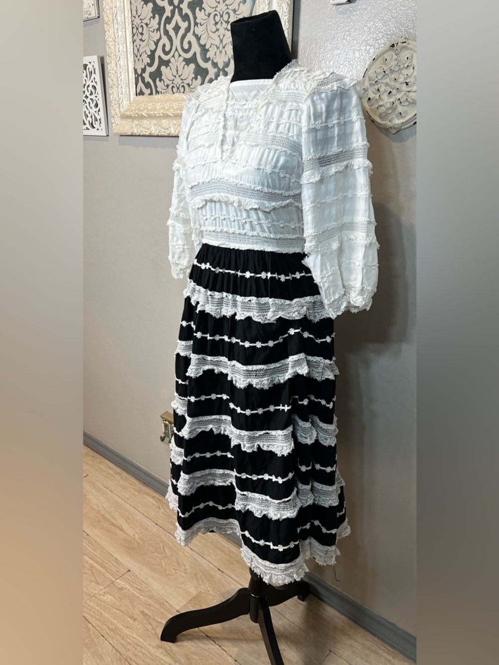 Ulla Johnson Black & White Tiered Lace A-line Midi Dress - Picture 6 of 11